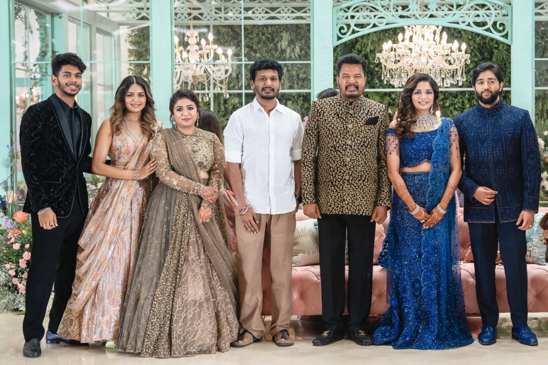ஷங்கர் மூத்த மகள் ஐஸ்வர்யாவின் திருமண வரவேற்பு.! வந்து குவிந்த இந்திய திரைப் பிரபலங்கள்.! 7