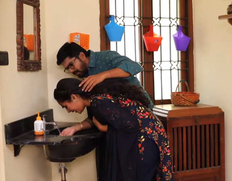 கர்ப்பமாக இருக்கும் ரோஹிணி.! துள்ளிகுதிக்கும் விஜயா.! இனி நடக்கபோவது என்ன? ப்ரோமோ இதோ 3