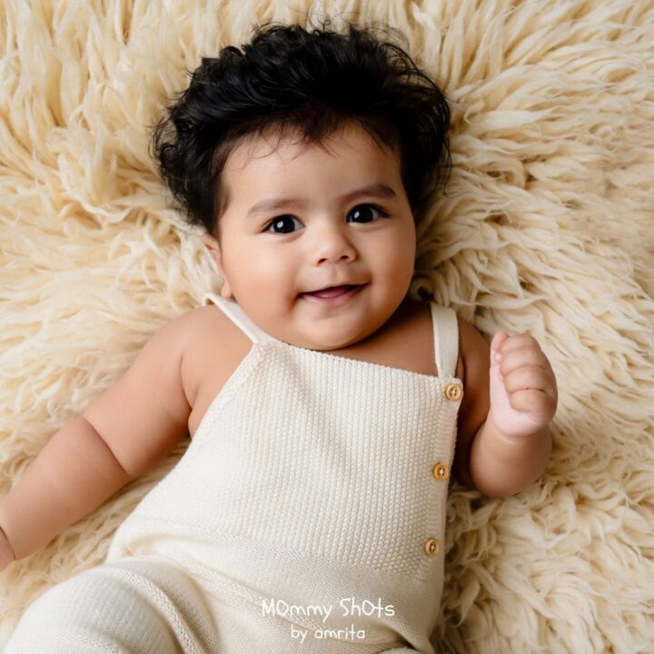 தனது 2வது மகனின் முகத்தை முதல்முறையாக கணேஷ் வெங்கட்ராமன்.! அழகிய போட்டோஷூட் இதோ 11