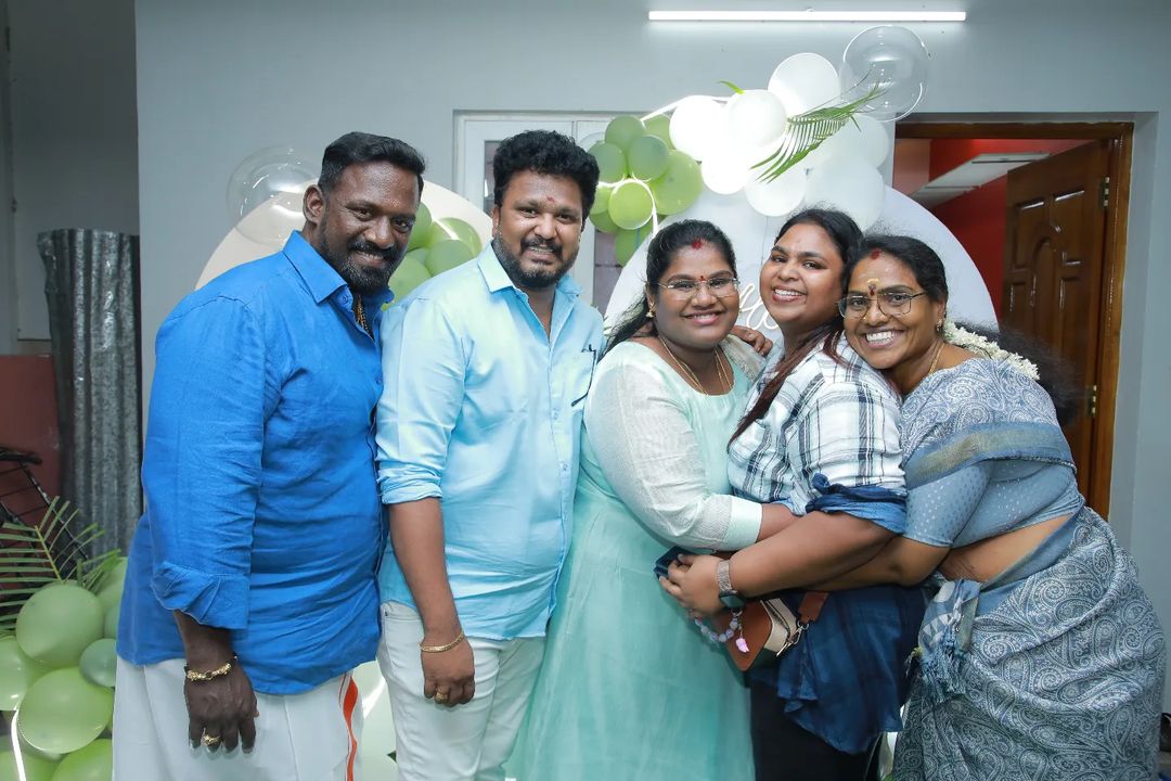 திருமணத்திற்கு பிறகு வந்த முதல் பிறந்தநாள்.! இந்திரஜா கணவர் கொடுத்த சர்ப்ரைஸ்.! வீடியோ இதோ.! 15