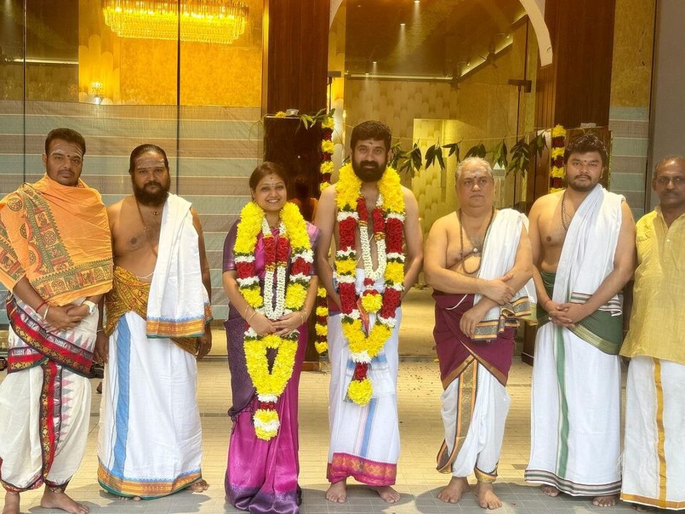 மலேசியாவில் புது தொழிலை தொடங்கிய 'ரோஜா' சீரியல் நடிகை பிரியங்கா நல்காரி.! 5