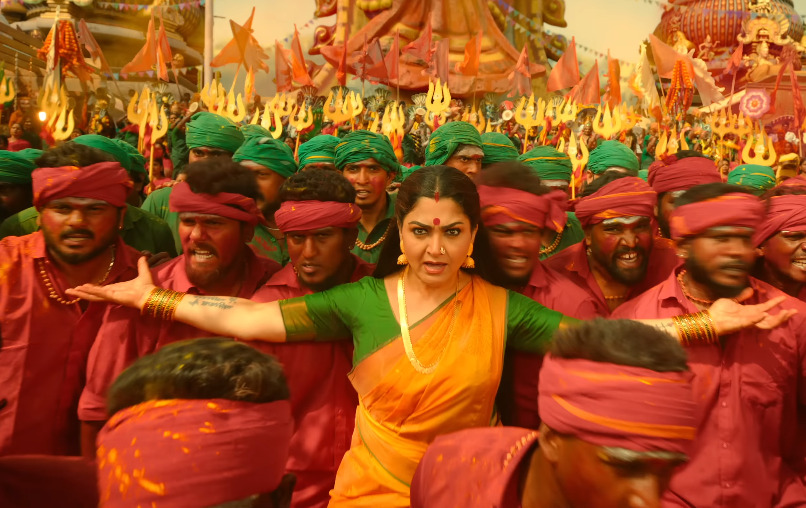 குஷ்பூ, சிம்ரனின் பக்தி மயமான நடனத்தில் 'அரண்மனை 4' படத்தின் அம்மன் வீடியோ பாடல் வெளியானது.! 3