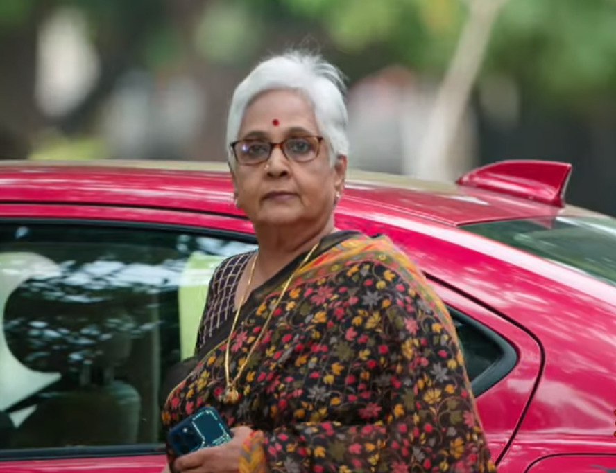 போடு இந்த ட்விஸ்ட்டை எதிர்பாக்கவே இல்லையே.! மீண்டும் உயிருடன் வந்த அப்பத்தா.! ப்ரோமோ 3