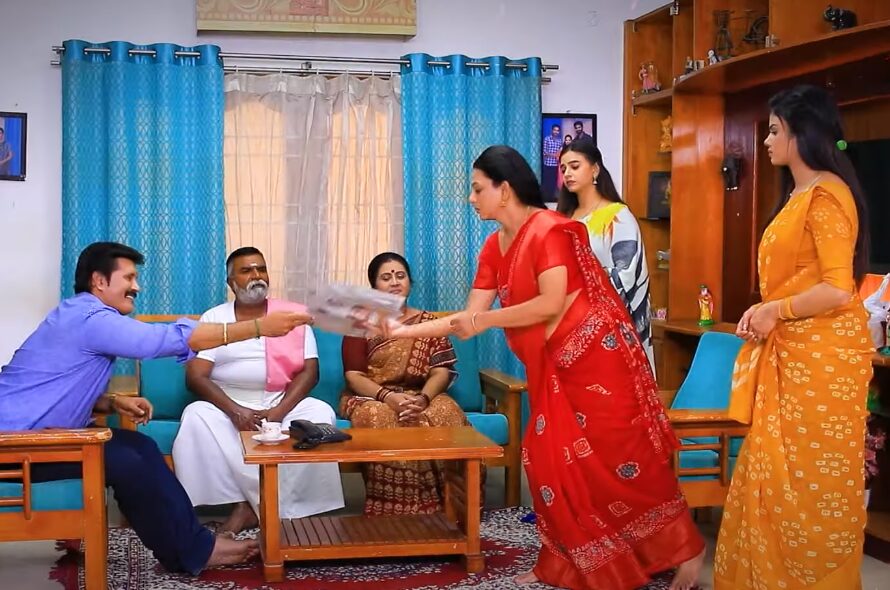 சமையல் போட்டியில் மோதிக்கொள்ளும் கோபி VS பாக்கியா!. உன்னால என்ன ஜெயிக்க முடியாது என சவால் விடும் கோபி..! 3