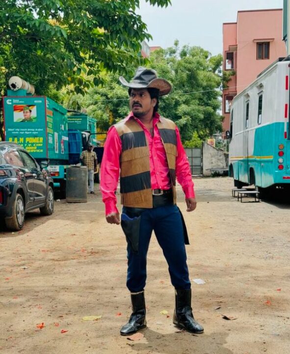 BMW கார் வாங்கிய VIJAYTV தங்கதுரை..! முதலில் ஏழைக்குழந்தைகளை ரைடு கூட்டி சென்று அசத்தல்..! நெகிழ்ச்சியாக்கும் வீடியோ இதோ..! 3
