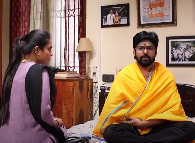 ஜோசியர் பேச்சை கேட்டு திடீர் சாமியாராக மாறிய மனோஜ்..! மனோஜை பார்த்து அதிர்ச்சியடைந்த ரோகிணி...! 3