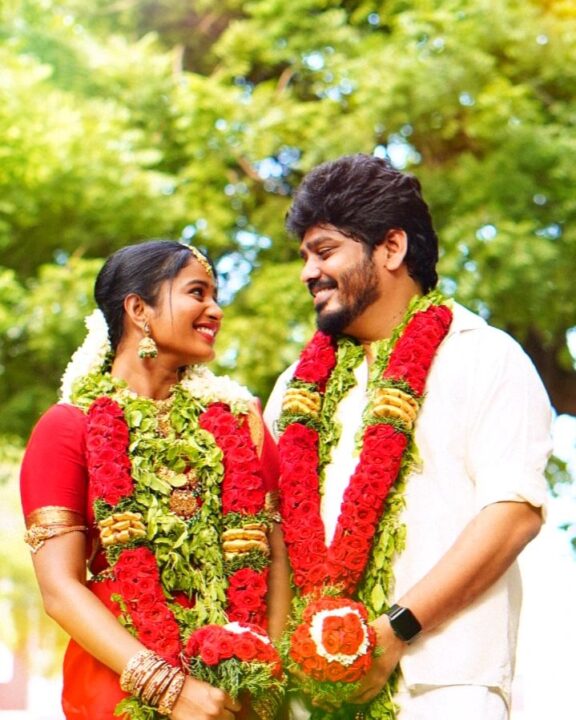 பிரபல நடிகரை கரம் பிடித்தாரா நடிகை பிரிகிடா சாகா...! வைரலாகும் திருமண புகைப்படத்தால் ரசிகர்கள் அதிர்ச்சி..! 3