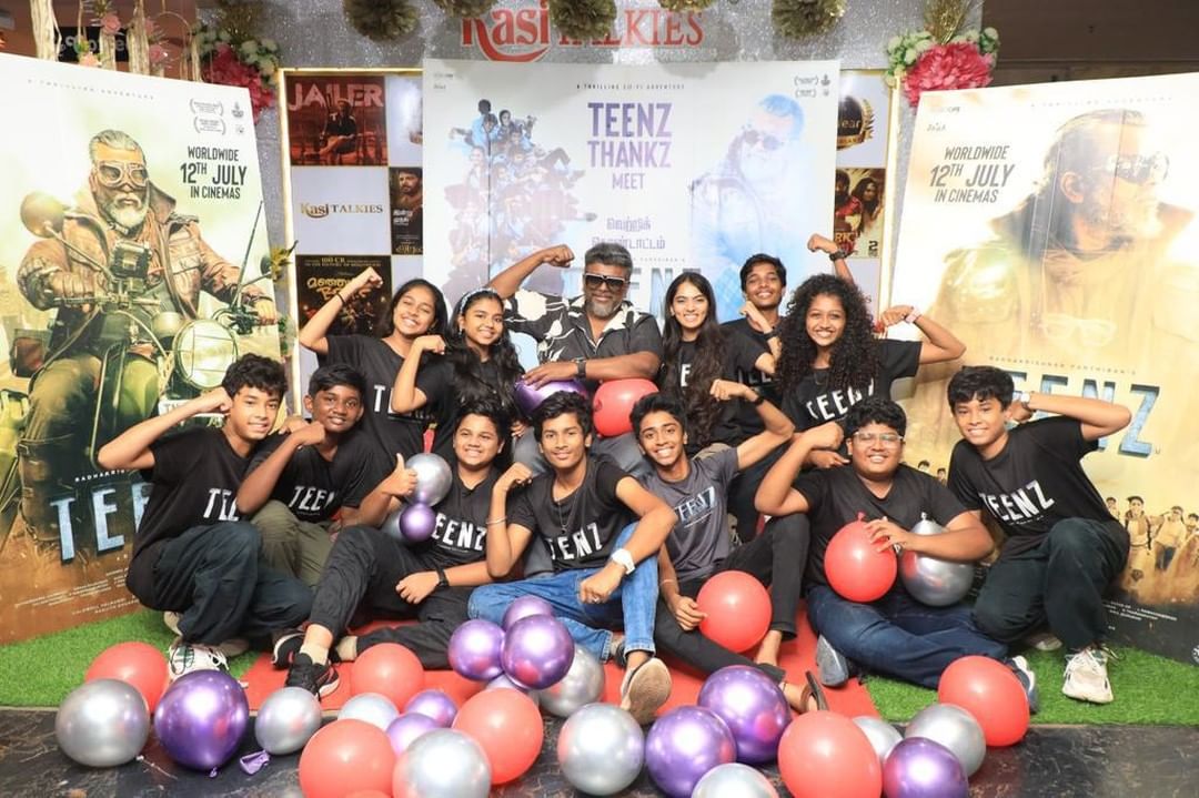 இந்தியனை தோற்கடித்து வெற்றிபெற்ற TEENZ..! படத்தின் வெற்றியை குழந்தைகளுடன் கொண்டாடிய Parthiban..! 5