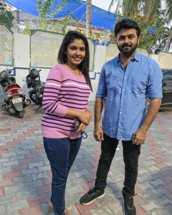 பாண்டியன் ஸ்டோர் தொடரில் வெளியேறும் முக்கிய நடிகர்... ரீ என்ட்ரி கொடுக்கும் பிரபலம்..! 3
