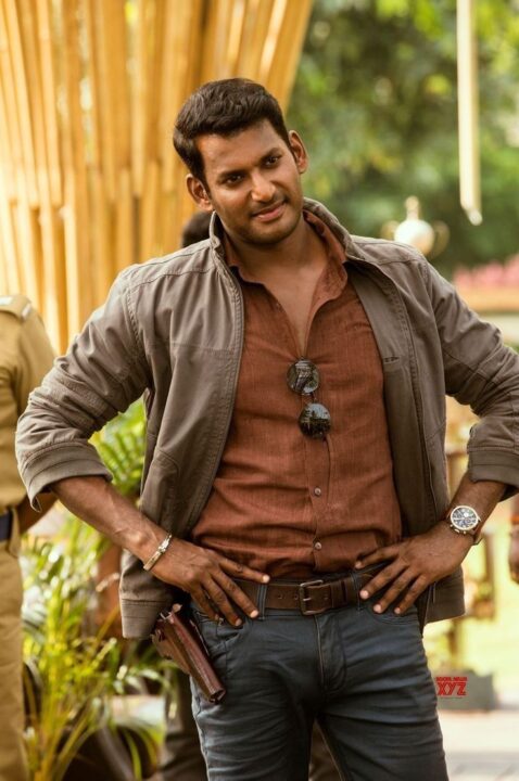 செருப்பால அடிங்க அவனுகள..! நடிகர் விஷால் பேட்டியில் திடீர் ஆவேசம்..! 3