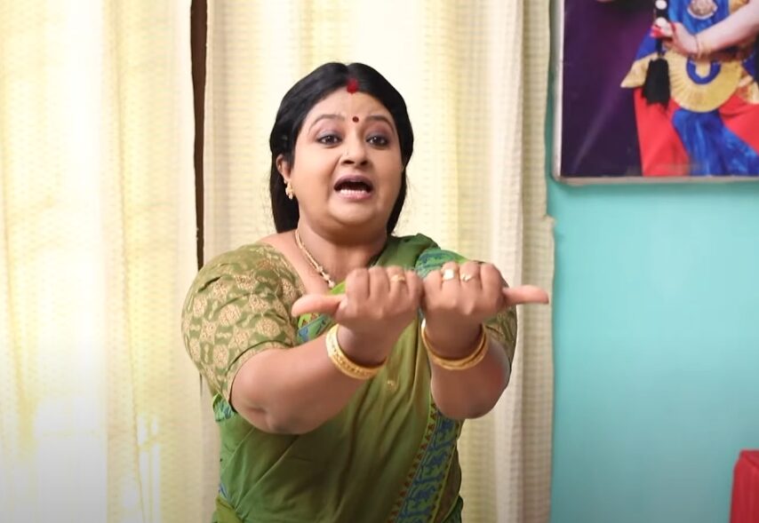 எல்லாரும் கைய தூக்குங்க ..! மாணவர்களுக்கு நடனம் சொல்லி கொடுக்கும் நாட்டிய சிகாமணி விஜயா ..! 3