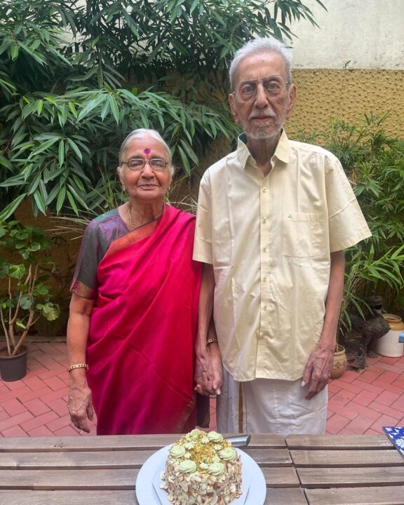 மாமியாரின் 90வது பிறந்தநாளை கொண்டாடிய இயக்குனர் மணிரத்தினம்..! கண்கலங்கிய மனைவி சுஹாசினி..! 5