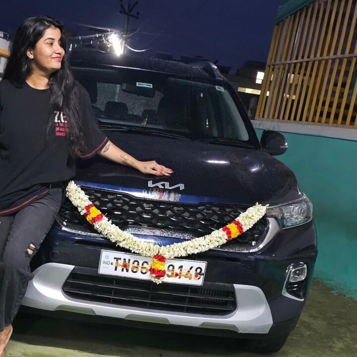 புத்தம் புதிய கார் வாங்கிய பிக் பாஸ் தனலட்சுமி..! வெளியான புகைப்படங்கள்..! வாழ்த்துக்களை கூறும் ரசிகர்கள்..! 3