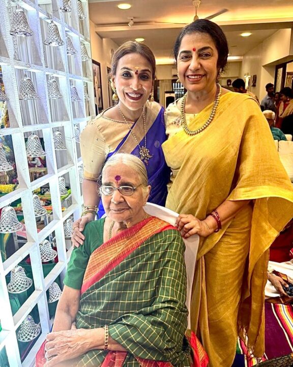 ரஜினிகாந்த் வீட்டு கிருஷ்ணர் ஜெயந்தி நிகழ்ச்சியில் ஒன்றாக கலந்துகொண்ட தமிழ் சினிமா நட்சத்திரங்கள்...! ஒன்றிணைந்து கோலாகலமாக கொண்டாட்டம்..! 5