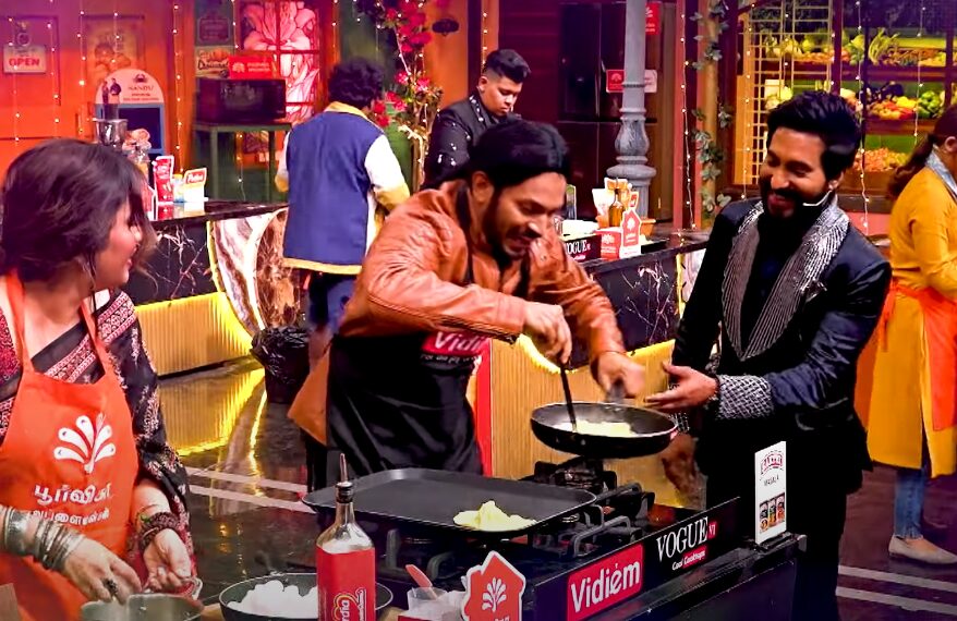 ராதாவிடம் ரொமென்ஸ் மழையை பொழியும் VTV கணேஷ்..! கடுப்பாகிய ராமர்..! Cook With Comali ப்ரோமோ இதோ..! 3