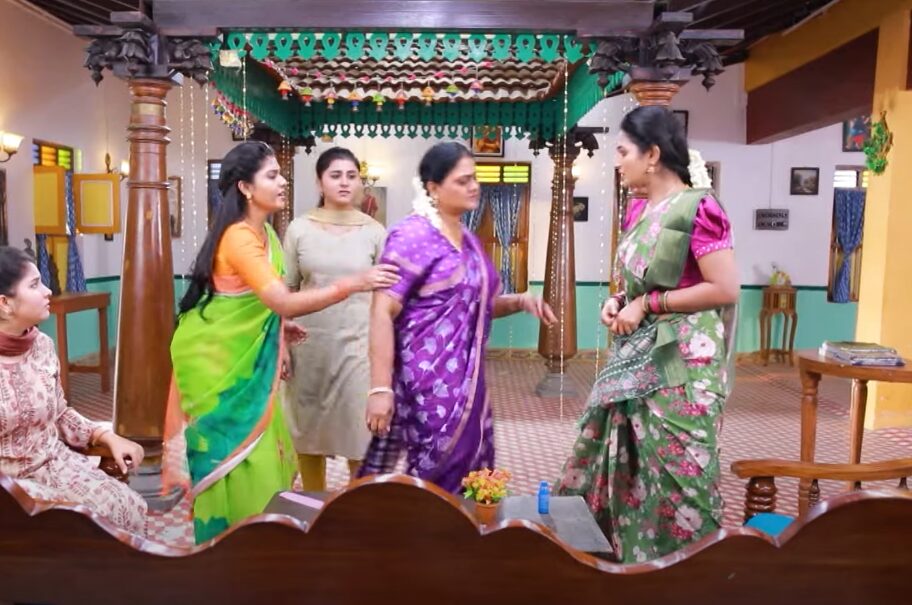 நாங்க வீட்டை விட்டு வெளியே போவட்டுமா..! கோமதியிடம் கேட்கும் ராஜி மற்றும் மீனா..! பாண்டியன் ஸ்டோர்ஸ் ப்ரோமோ..! 3