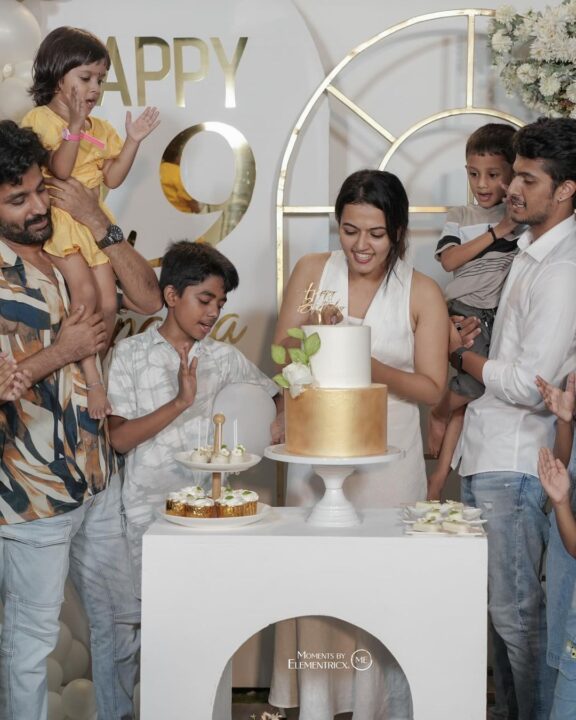 DADA பட நடிகை Aparnadas பிறந்தநாள் கொண்டாட்டம்..! வைரலாகி வரும் புகைப்படங்கள்..! 3
