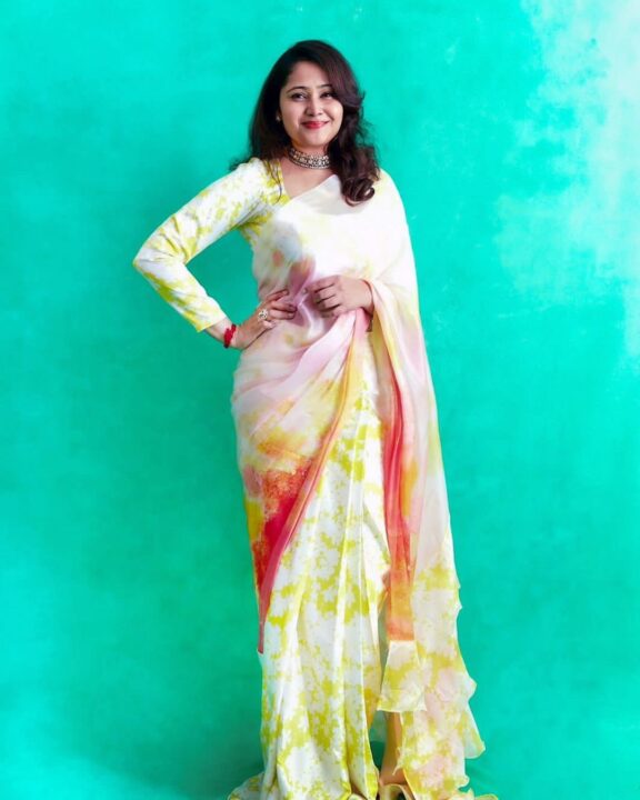 அழகில் கதாநாயகிகளுக்கே போட்டி கொடுக்கும் இயக்குனர் Atlee மனைவி Priya..! வைரலாகும் புகைப்படங்கள்..! 5