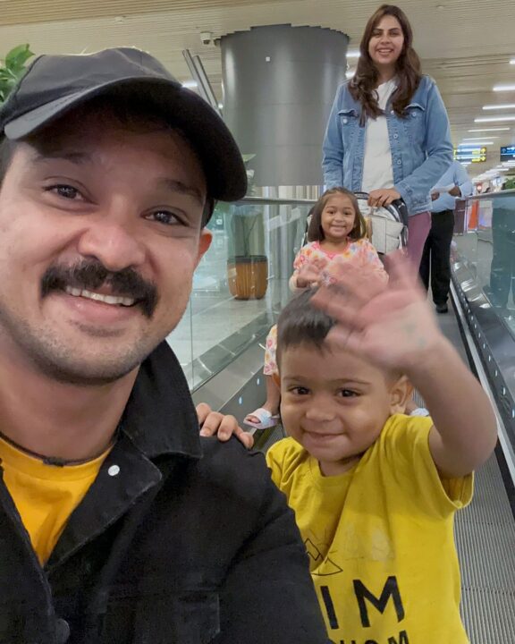 குடும்பத்துடன் துபாயில் நடிகர் Nakhul விடுமுறை கொண்டாட்டம்..! இணையத்தில் வைரலாகும் கியூட்டான குடும்ப புகைப்படங்கள்..! 5