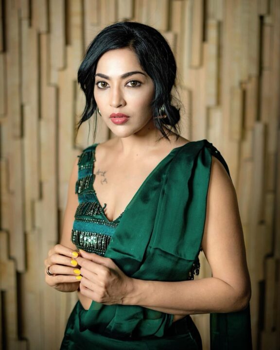 உங்க மேல இருக்குற மரியாதை போச்சு..! VJ RAMYA வெளியிட்ட வீடியோ..! கழுவி ஊத்தும் நெட்டிசன்கள்..! 3