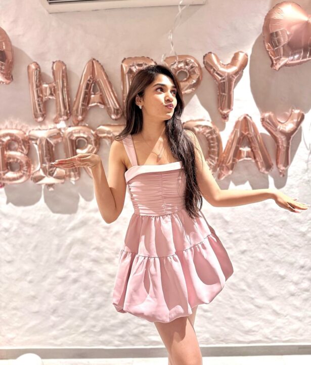 நடிகை Krithi Shetty-ன் பிறந்தநாள் கொண்டாட்ட புகைப்படங்கள் இணையத்தில் வைரல்..! 3