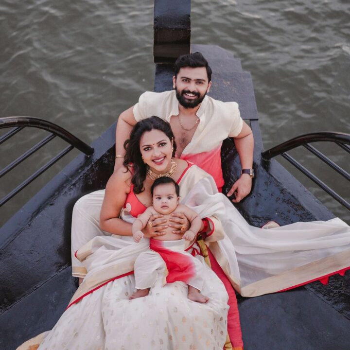 மகனின் முகத்தை முதல்முறையாக காண்பித்த நடிகை Amalapaul...! வைரலாகும் புகைப்படங்கள்..! 3