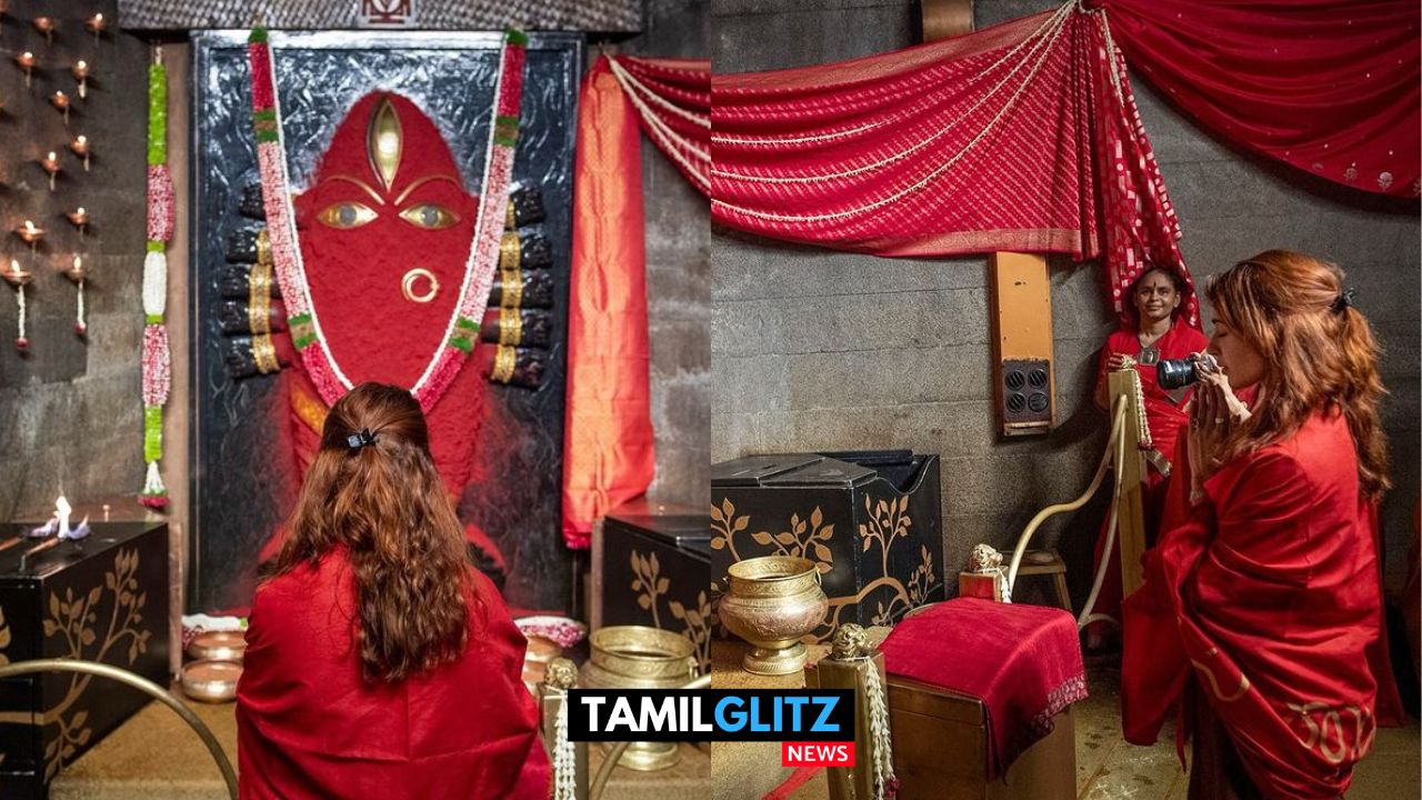 கோவிலில் மனமுருகி சுவாமி தரிசனம் செய்த நடிகை Samantha..! வெளியான புகைப்படங்கள்..! 55