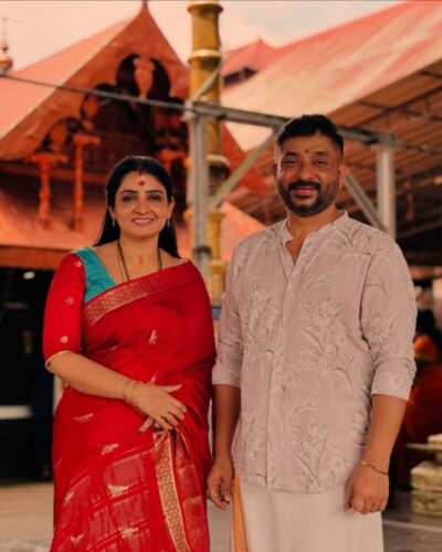கணவருடன் குருவாயூரில் திருமண நாளை கொண்டாடிய சீரியல் நடிகை சுஜிதா 5