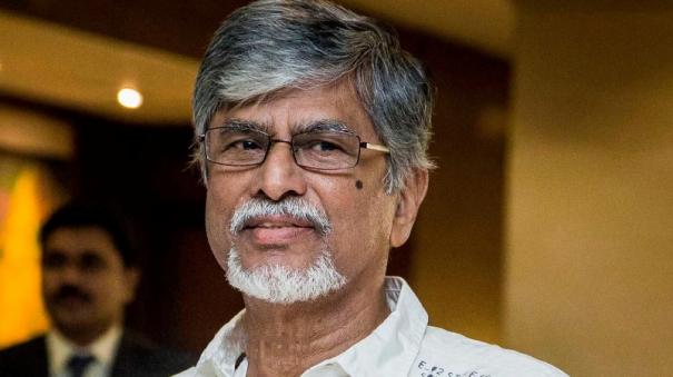விஜய் மாநாடு குறித்து கேள்வி எழுப்பிய செய்தியாளரை திட்டிய இயக்குனர் SAC..! 3