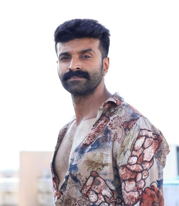 எல்லாத்தையும் காமிச்சிட்டு இருக்கான் இந்த ஆளு..! Sathya பிக் பாஸ்ல போடுற டிரெஸ் எனக்கு புடிக்கல..! Vanitha Vijayakumar அதிரடி பேட்டி..! 3