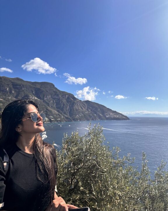 கணவருடன் வெளிநாட்டில் Honeymoon கொண்டாடும் நடிகை Megha Aakash..! வைரலாகும் ரொமான்டிக் புகைப்படங்கள்..! 3