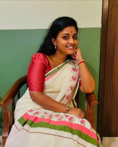 குடும்பத்துடன் கேரளா கோவிலில் சிறகடிக்க ஆசை நடிகை கோமதி சாமி தரிசனம்..! 6 குடும்பத்துடன் கேரளா கோவிலில் சிறகடிக்க ஆசை நடிகை கோமதி சாமி தரிசனம்..! 5