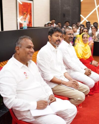 TVK கட்சி ஆலோசனை கூட்டத்தில் கலந்துகொண்ட நடிகர் விஜய்..! 4 TVK கட்சி ஆலோசனை கூட்டத்தில் கலந்துகொண்ட நடிகர் விஜய்..! 3