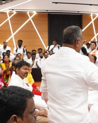 TVK கட்சி ஆலோசனை கூட்டத்தில் கலந்துகொண்ட நடிகர் விஜய்..! 6 TVK கட்சி ஆலோசனை கூட்டத்தில் கலந்துகொண்ட நடிகர் விஜய்..! 5