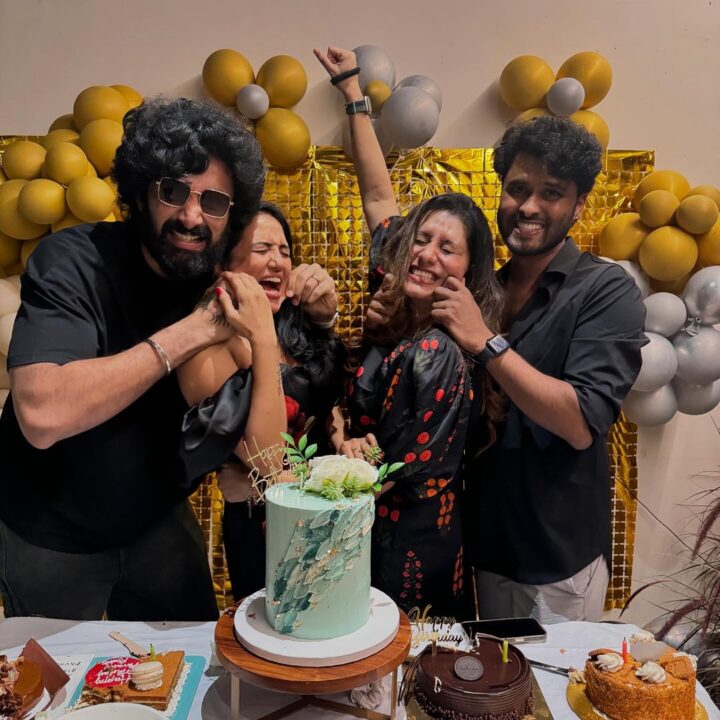 நண்பர்களுடன் பிறந்தநாளை கொண்டாடிய பிக் பாஸ் பாவனி ரெட்டி..! 3