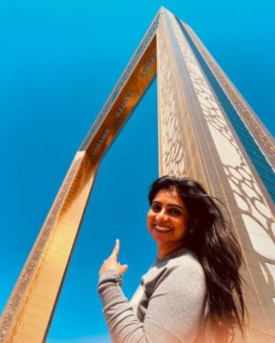 டீ ஷர்ட் ஜீன்ஸில் துபாயை கலக்கும் பாண்டியன் ஸ்டார் சீரியல் நாயகி சுஜிதா..! 5