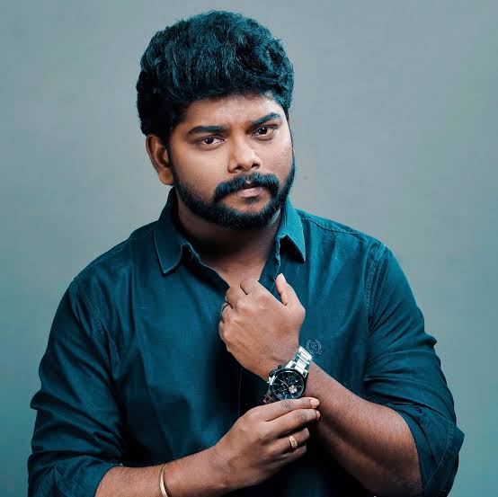 BiggBoss 8 வைல்டு கார்ட் எண்ட்ரியாக வீட்டிற்குள் வரும் 5 போட்டியாளர்கள்..! அதிரப்போகும் பிக் பாஸ் வீடு..! 3