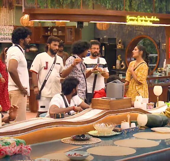 மீண்டும் சாப்பாட்டுக்காக வீட்டில் வந்த சண்டை..! வெளுத்து வாங்கிய அன்ஷிதா..! Bigg Boss Promo..! 3