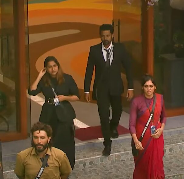 பிரின்சிபால் மன்னிப்பு கேட்க வேண்டும் என்று போராடும் மாணவர்கள்..! Bigg Boss Promo…! 3