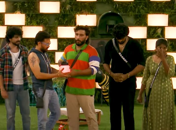 தீபக் ஸ்டோரியை நிறுத்த சொன்ன போட்டியாளர்கள்..! Bigg Boss Promo..! 3