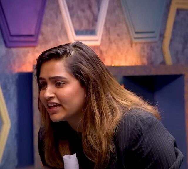 வன்மத்தை கக்கிய ஜாக்லின்..! வெளியே கிளம்பிய சத்யா..! Bigg Boss Promo..! 3