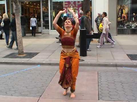 ALAIPAYUTHEY performed by Jai-Jagdeesh