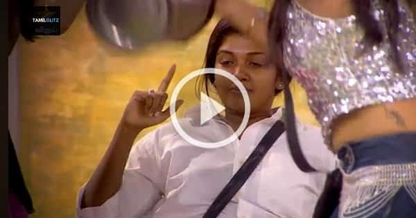 Aishwarya throws trash on Riythvika 12