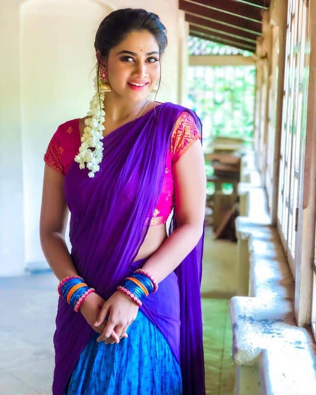 Bigg Boss Tamil Vote for Shivani Narayanan