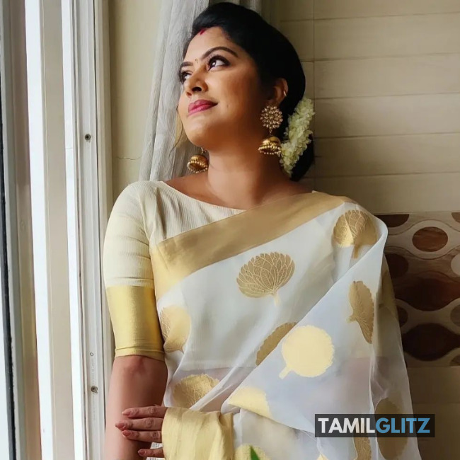 Rachitha Mahalakshmi Bigg Boss Tamil 6 Contestant