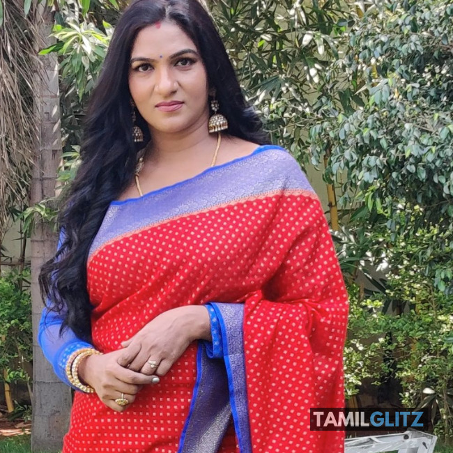 Shanthi Bigg Boss Tamil 6 Contestant