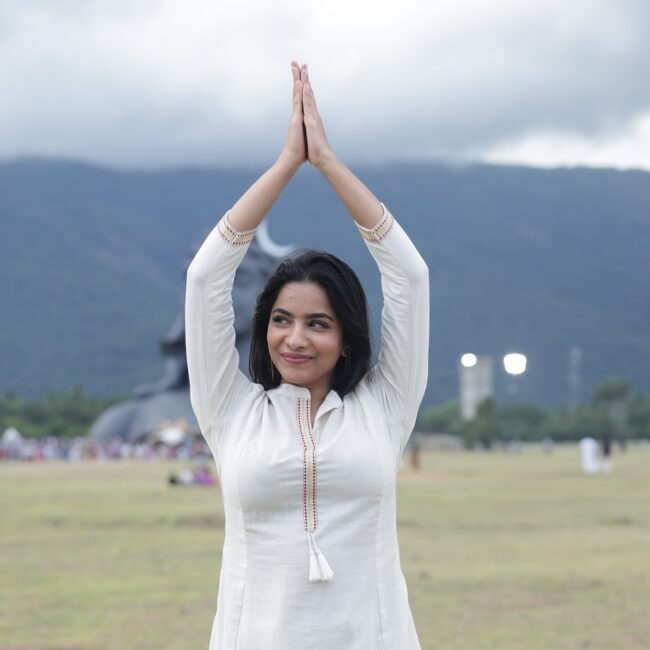 Aurora Sinclair Bigg Boss Tamil 9 Contestant Aurora Sinclair Bigg Boss Tamil 9 Contestant