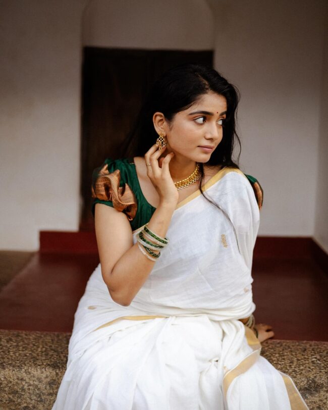 Viyana Bigg Boss Tamil 9 Contestant Viyana Bigg Boss Tamil 9 Contestant